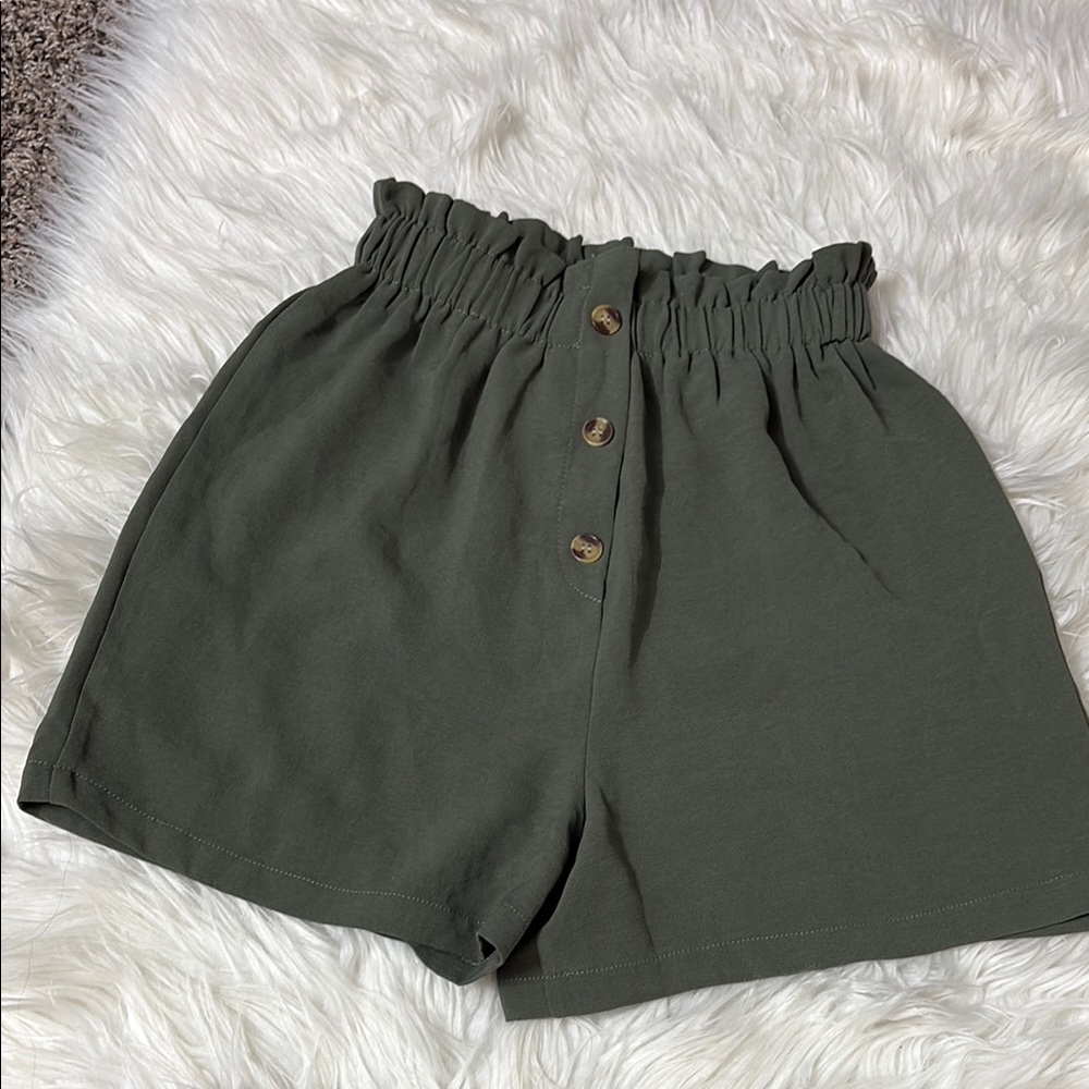 NWOT Stitch Fix Moon & Stars Green Shorts Youth 10-12